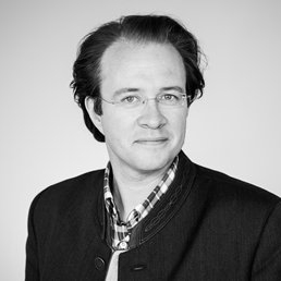 lic. phil. I Mark A. Saxer